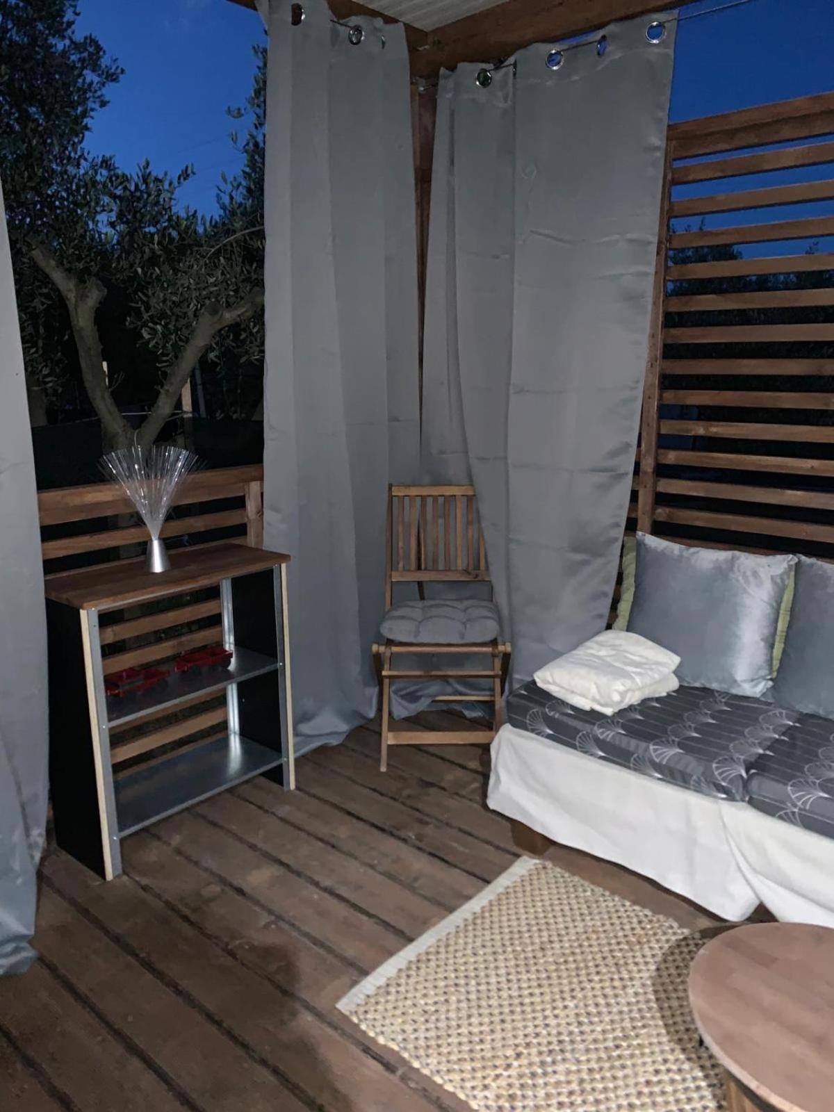 Large Camper In The Olive Grove Banjole Exterior foto