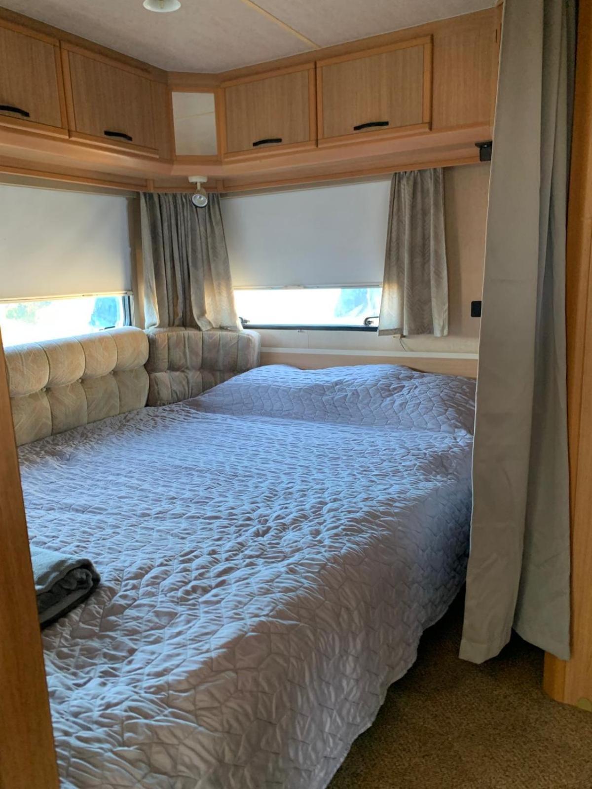 Large Camper In The Olive Grove Banjole Exterior foto